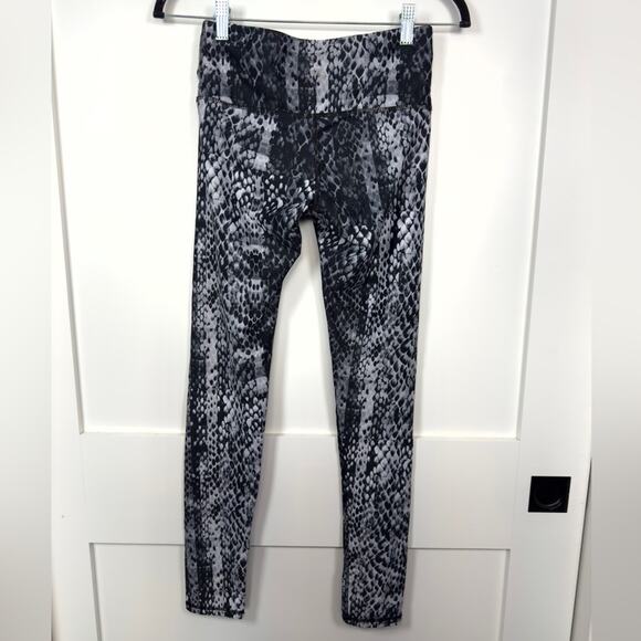 Playground Pant Snakeskin Black White Leggings Size Small - Picture 5 of 8